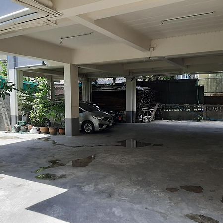 Vanlisut Hotel Ngamwongwan Nonthaburi Extérieur photo