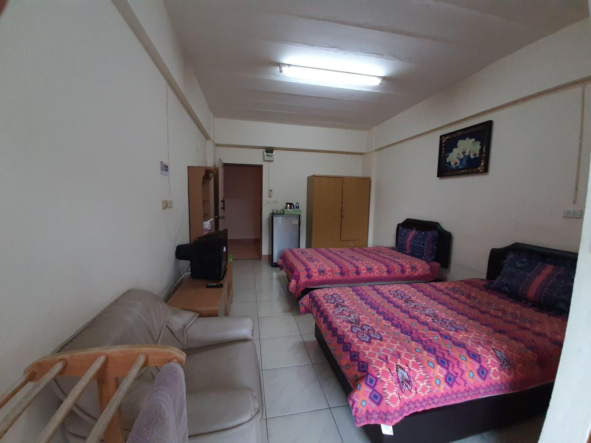 Vanlisut Hotel Ngamwongwan Nonthaburi Extérieur photo