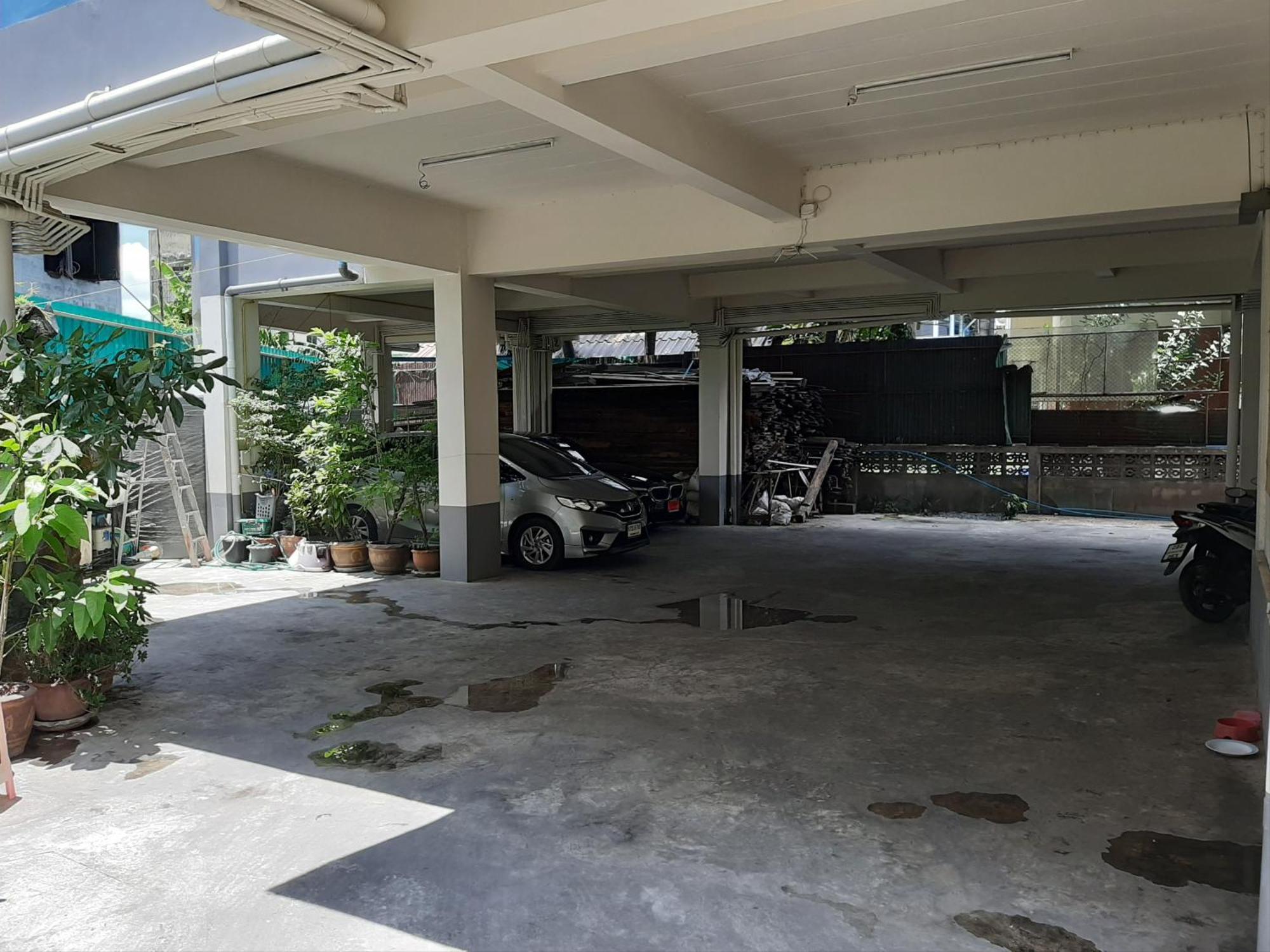 Vanlisut Hotel Ngamwongwan Nonthaburi Extérieur photo