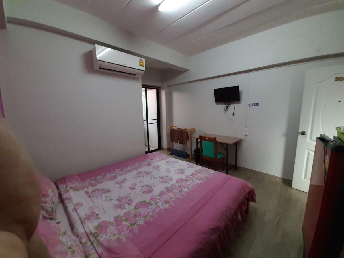 Vanlisut Hotel Ngamwongwan Nonthaburi Extérieur photo