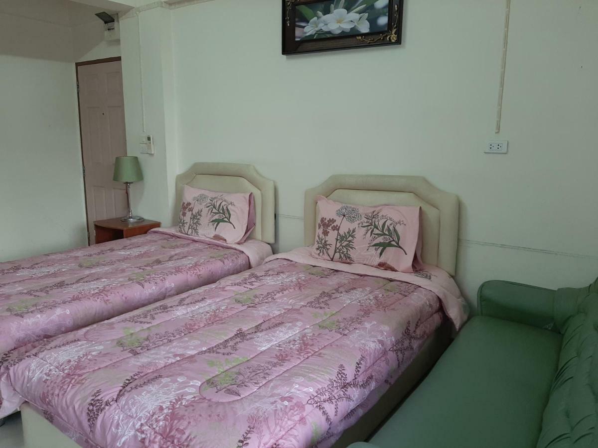 Vanlisut Hotel Ngamwongwan Nonthaburi Extérieur photo