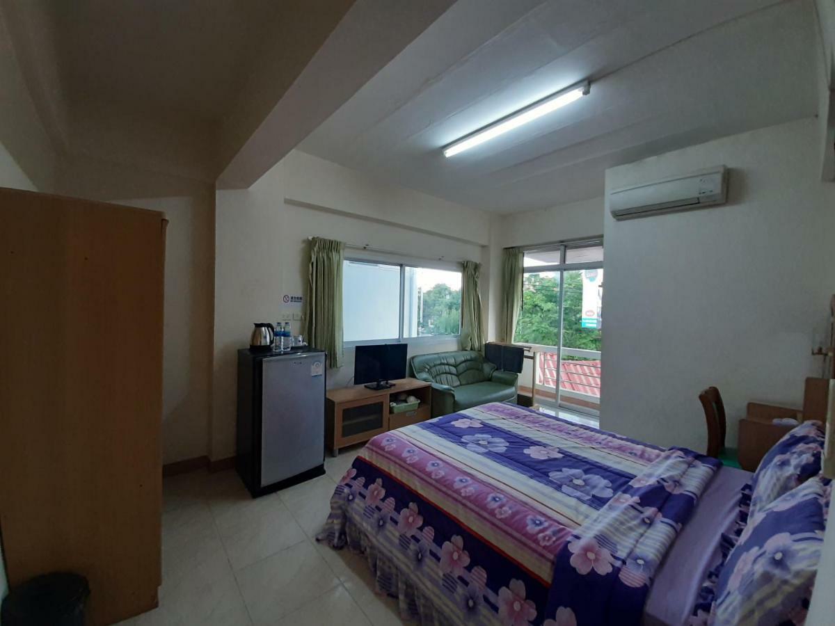 Vanlisut Hotel Ngamwongwan Nonthaburi Extérieur photo