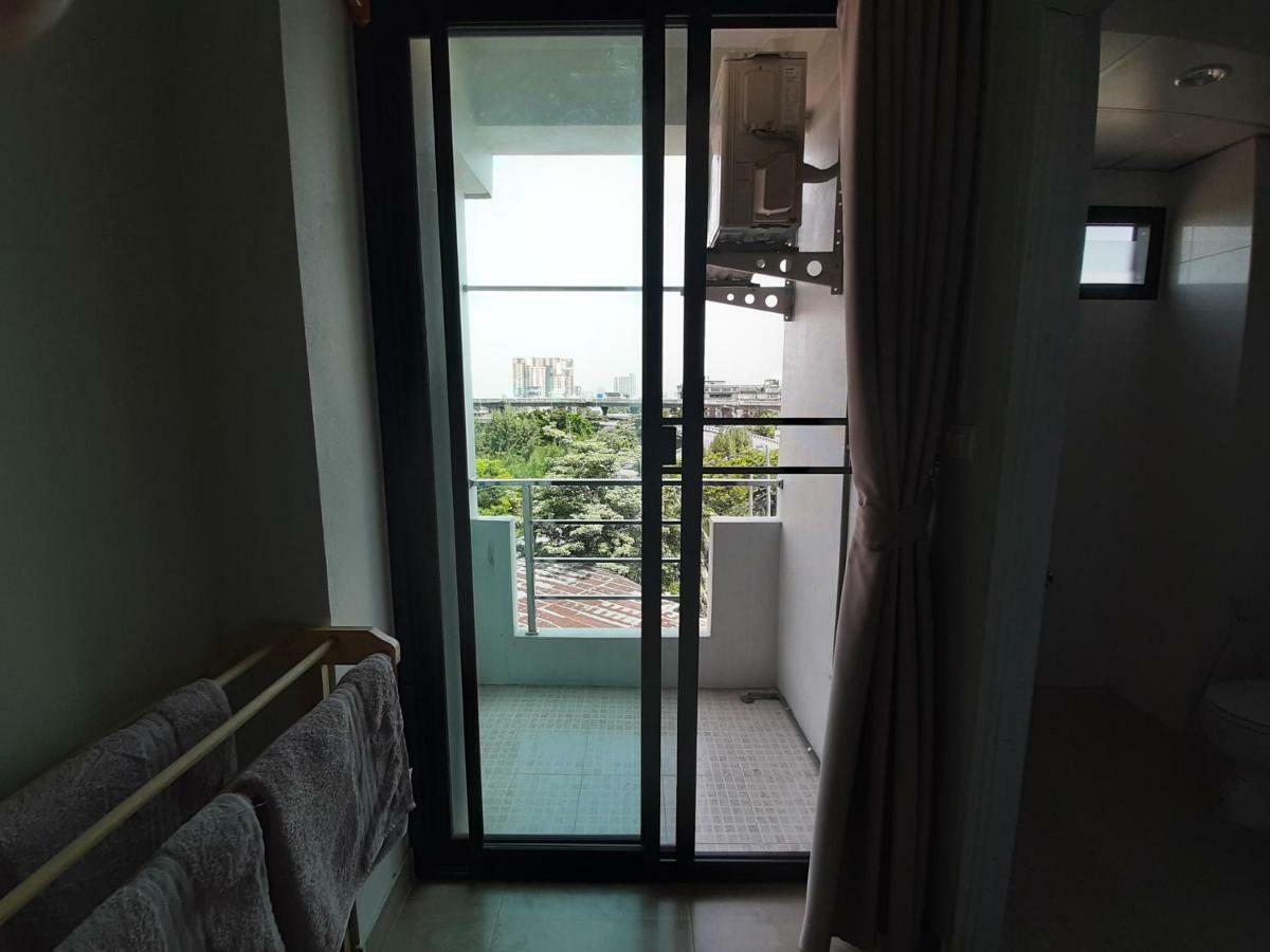 Vanlisut Hotel Ngamwongwan Nonthaburi Extérieur photo