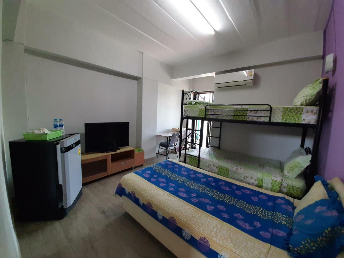 Vanlisut Hotel Ngamwongwan Nonthaburi Extérieur photo